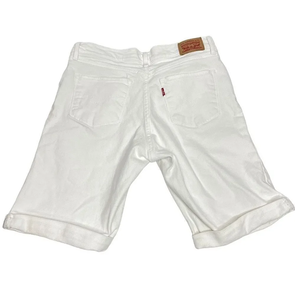 Levi’s vintage 90’s white Bermuda shorts size 31
